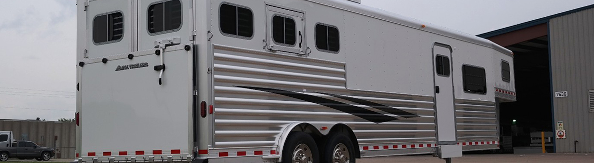 luxury horse trailers